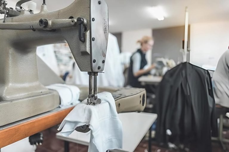 مشروع صناعة الملابس والنسيج